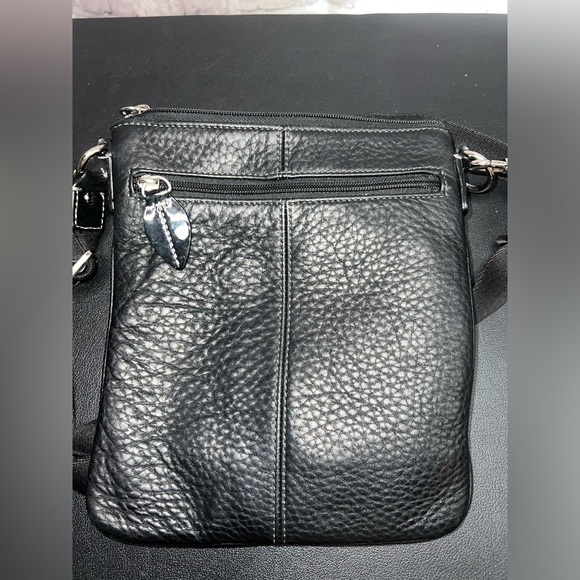 EUC Coach Black Pebbled Leather Swingpack Crossbody - Black - Picture 2 of 9